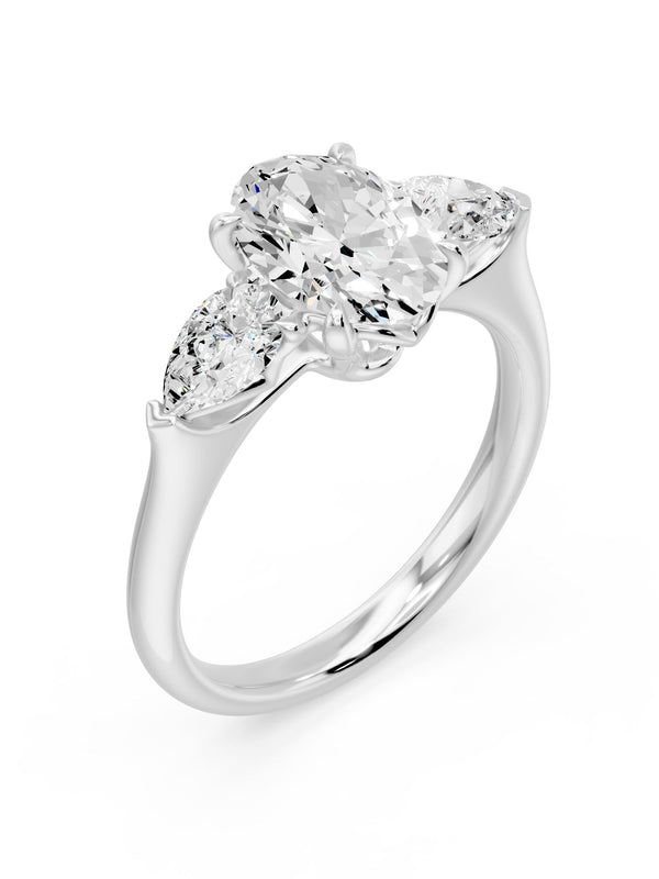Oval Solitair and 2 Pear - 3 Stone Ring - 2.81 cts