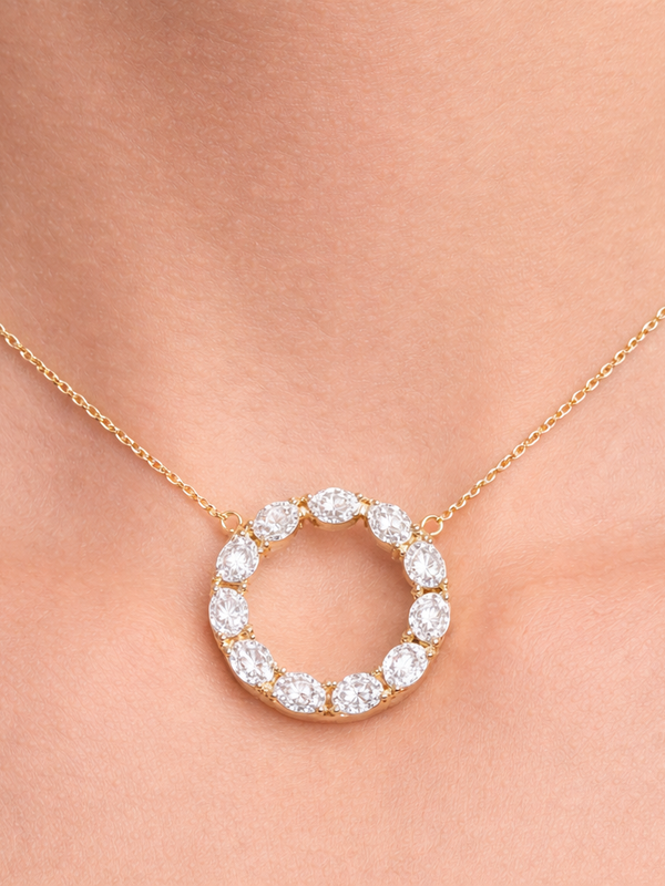 Oval Halo Pendant - Yellow Gold