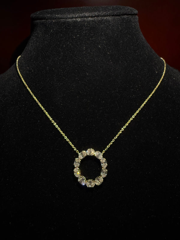 Oval Halo Pendant - Yellow Gold
