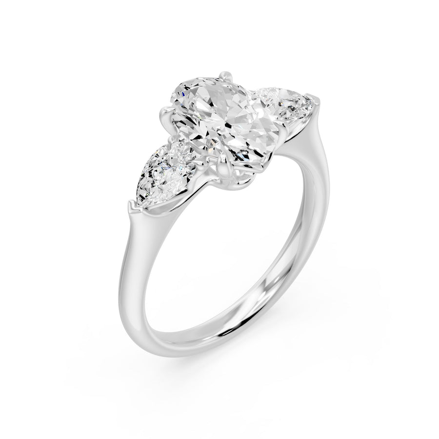 Oval Solitair and 2 Pear - 3 Stone Ring - 2.81 cts
